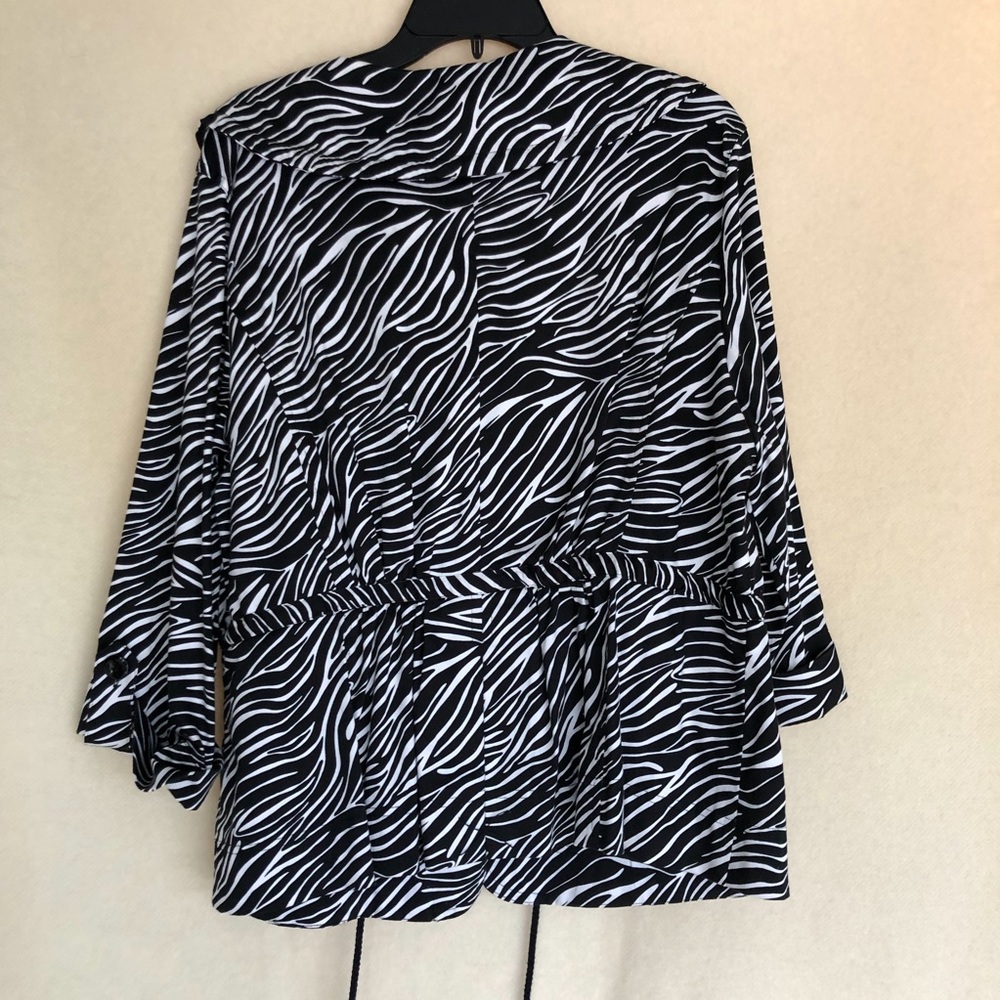 Zebra Print Women’s Top XL - Picture 3 of 7